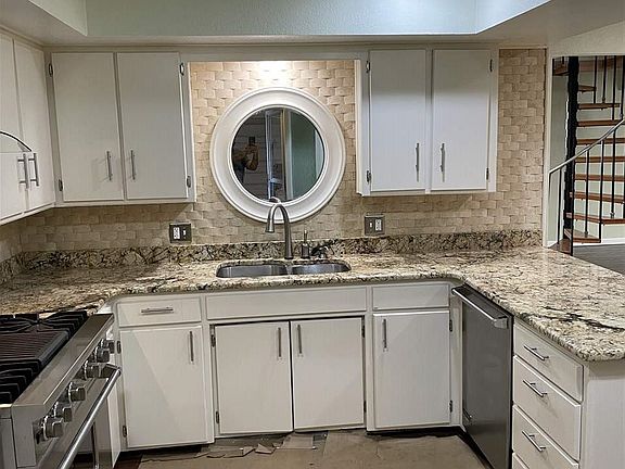 5th image of 1109 Indian Cir