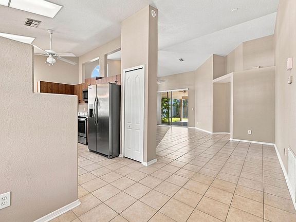 5th image of 4826 Ridgemoor Cir