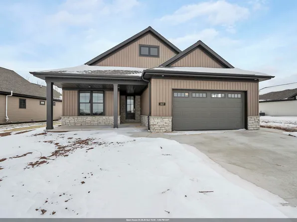 1617 N Honeysuckle Cir, De Pere, WI 54115