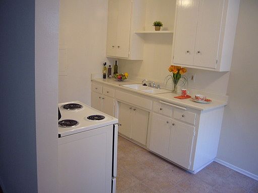 4th image of 8741 Owensmouth Ave APT 9