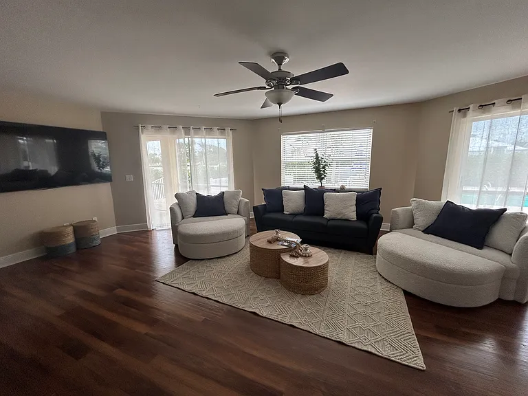 Chiquita Blvd SW — Photo 18