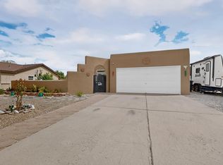 10 Milton Loop, Los Lunas, NM 87031