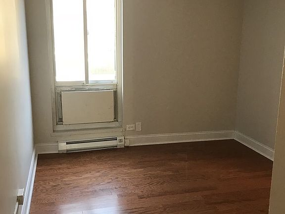 4th image of 540 Main St APT 124