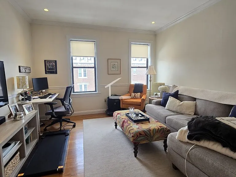 4 Park Vale Ave #8 — Photo 3