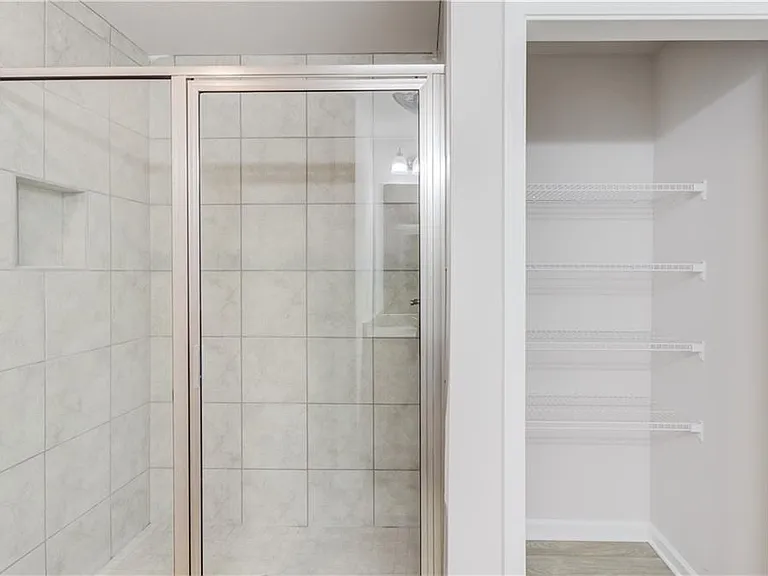 6408 Pine Station Dr — Photo 19