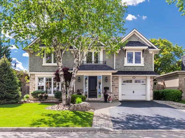 16 Ferndale Cres, Brampton, ON L6W 1E9