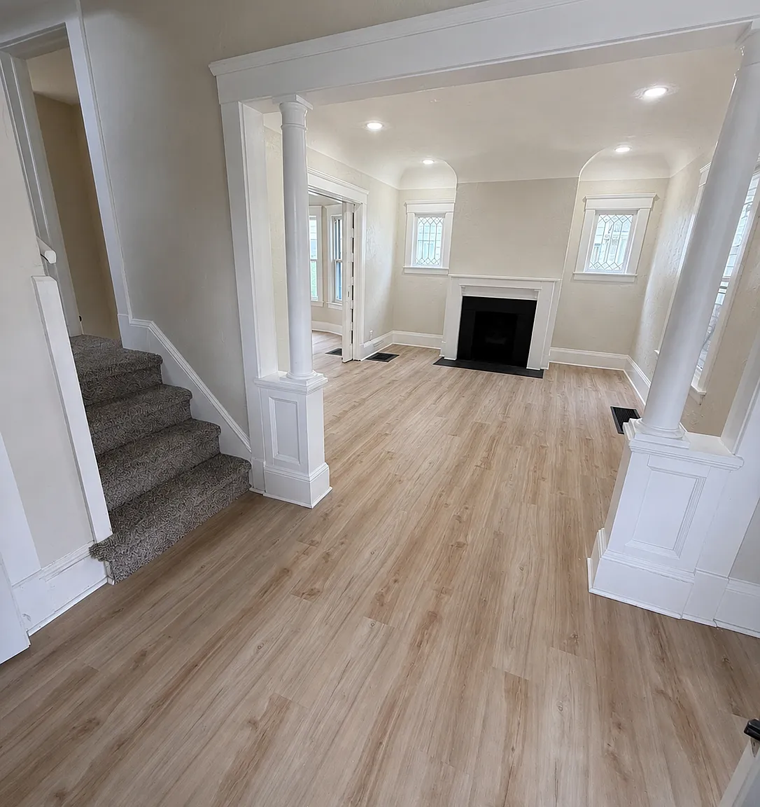 4 bed, 1374 sqft, $1,600 — Photo 2