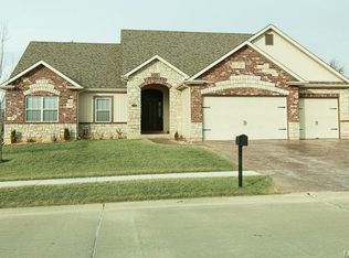24 Deer Valley Ct, Troy, MO 63379