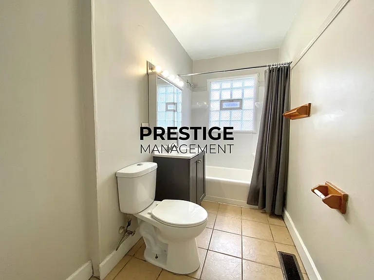 1454 Sherman St — Photo 8