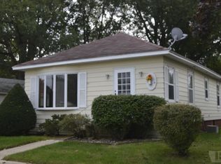 307 24th St SW, Mason City, IA 50401