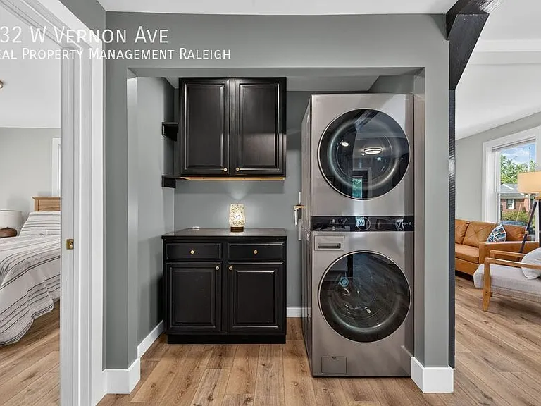 132 W Vernon Ave — Photo 22