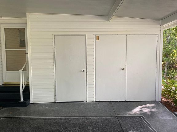 3rd image of 9863 Moorhen Dr