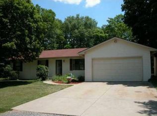 53666 Maplehurst St, South Bend, IN 46637