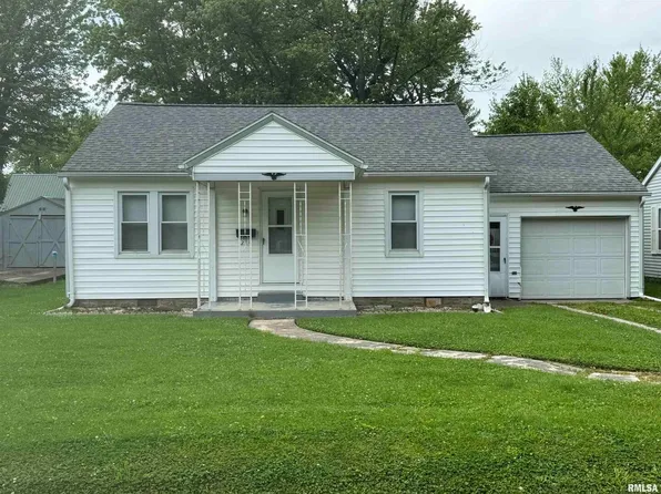 234 Austin Ave, Flora, IL 62839