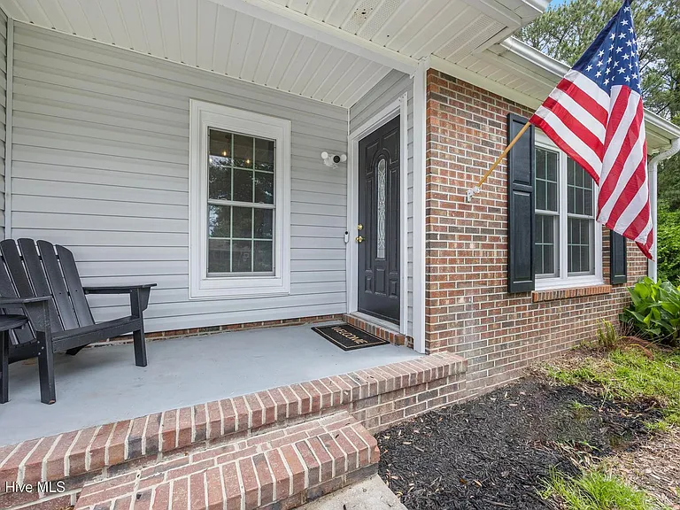 429 Crows Nest Ln — Photo 3