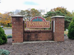 37 Heather Rdg #37, Shelton, CT 06484