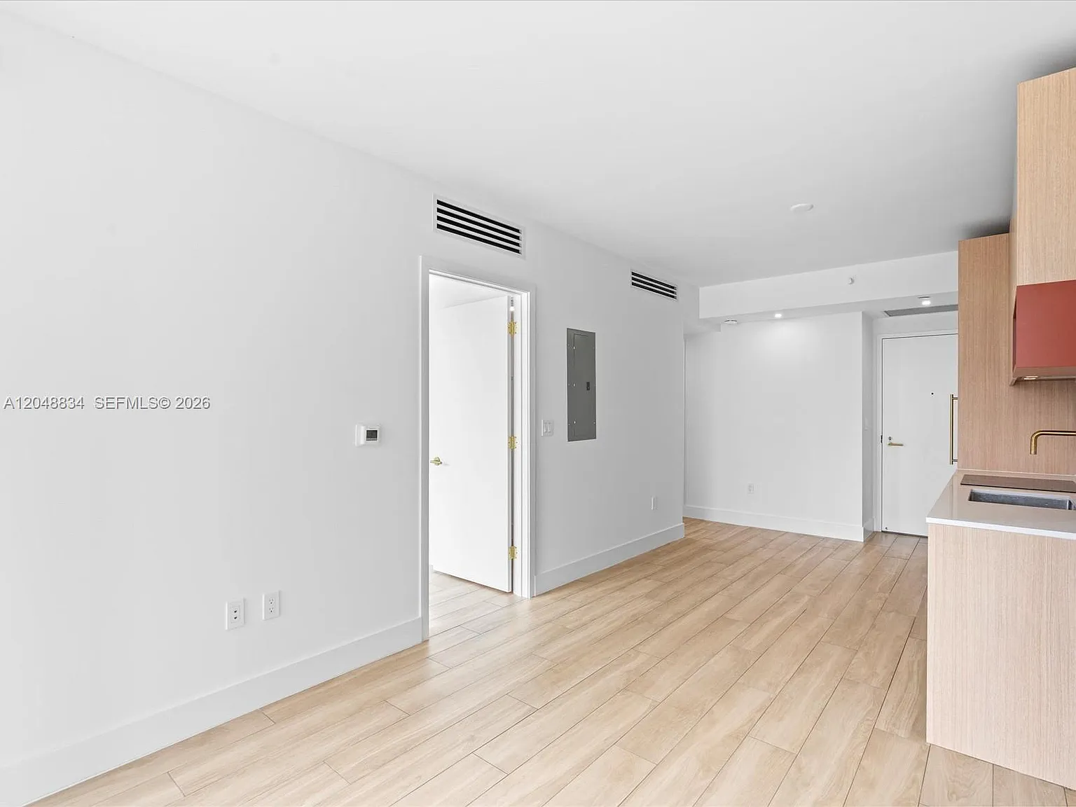 2 bed, $5,000 — Photo 2