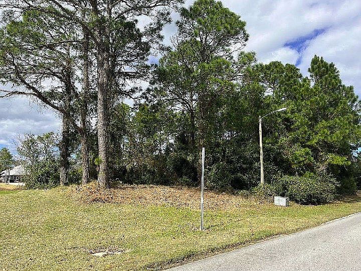 2nd image of 40 E Tiger Point Blvd #3737