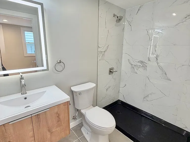 18 Cedar St — Photo 7