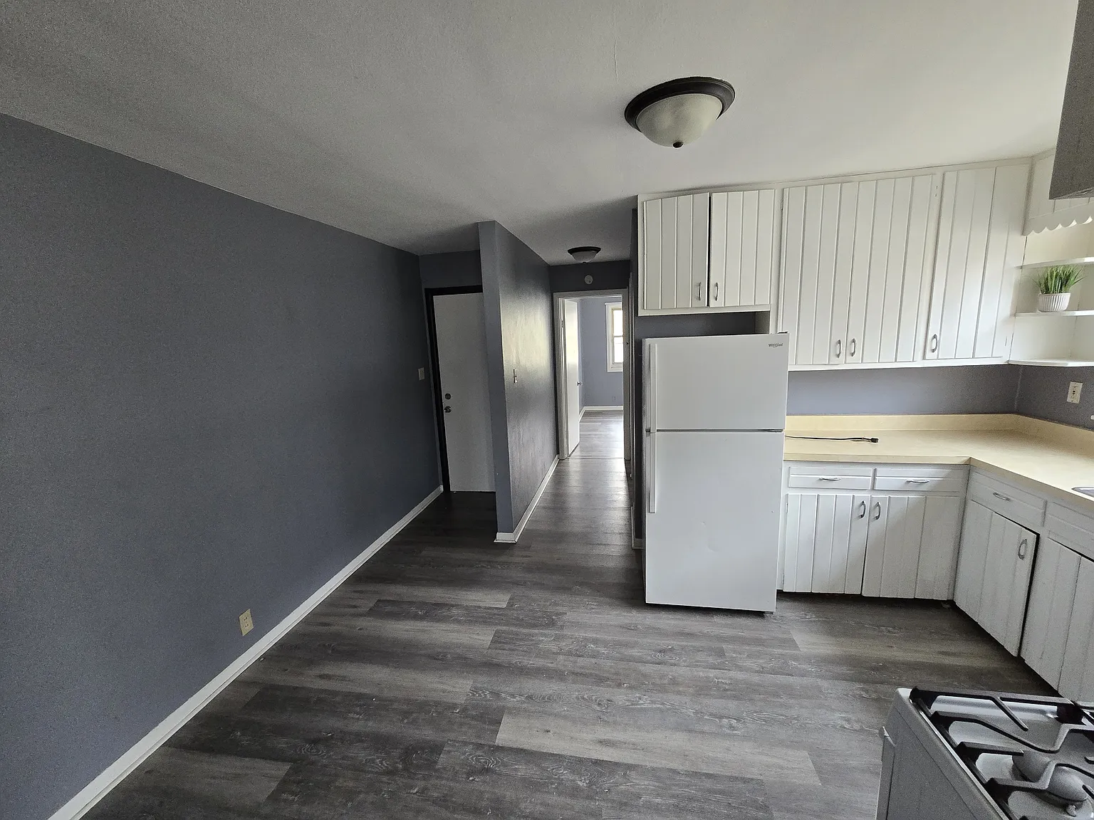 1 bed, 900 sqft, $900 — Photo 3