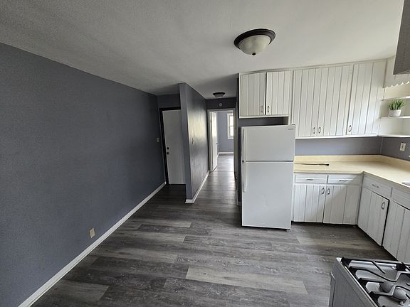3rd image of 2905 Hanson St