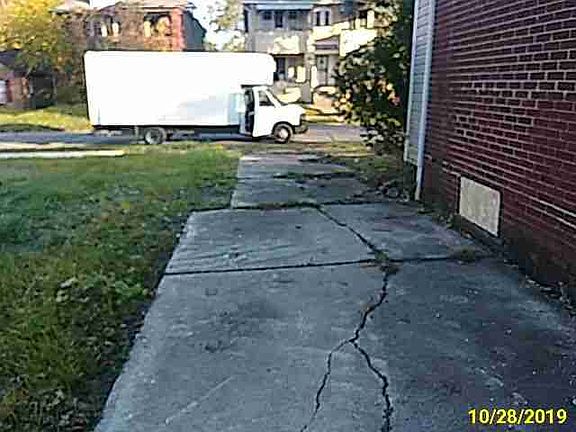 195 W Margaret
