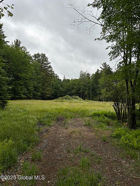 2nd image of L40.12 Persch Road