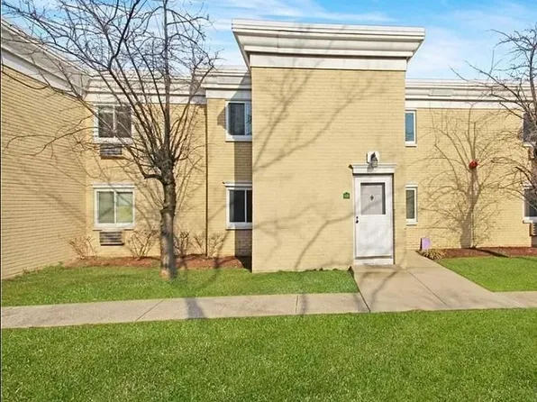 10 Lake Ave APT 3B, East Brunswick, NJ 08816