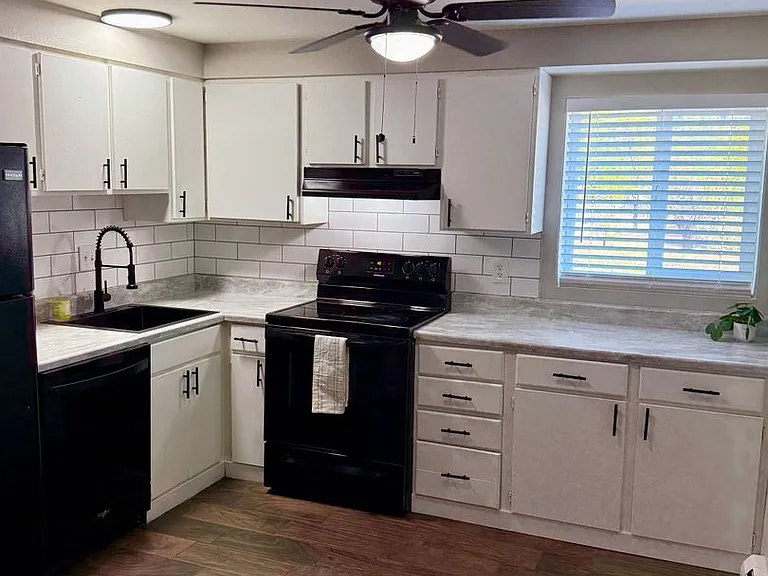 4413 Forrest Hill Rd — Photo 26
