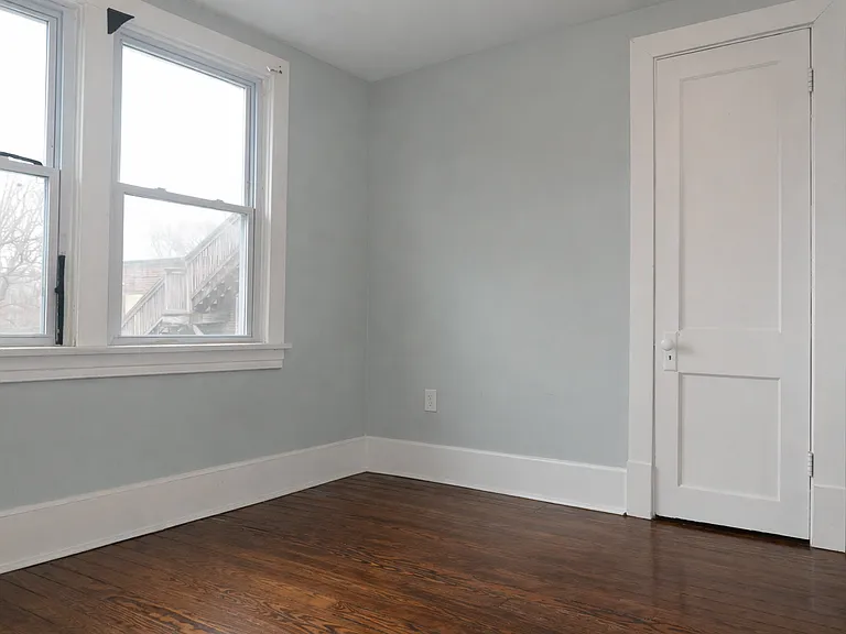 1345 S 3rd St — Photo 17