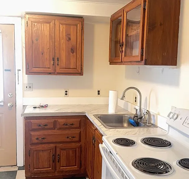 224 Rainbow Street — Photo 2