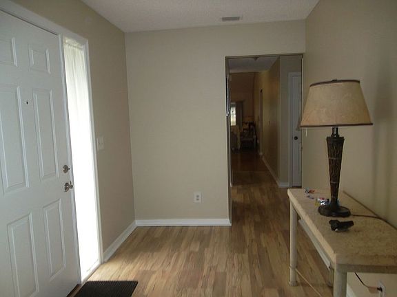 4th image of 920 NE Sandalwood Pl