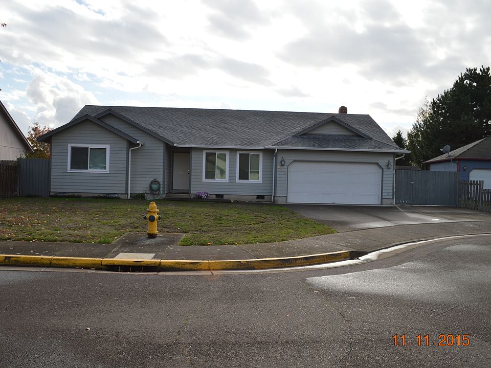 2nd image of 828 Cherry Blossom Ln