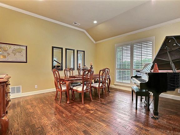 5th image of 2325 Ash Leaf Ln