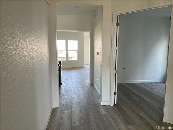 3rd image of 15652 Valentia St