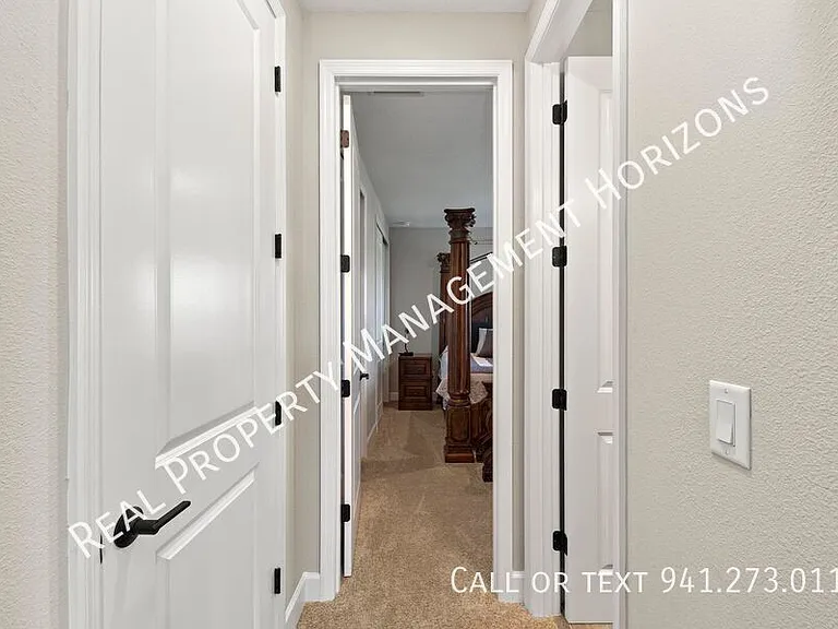 4430 Pond Brook Ct — Photo 54