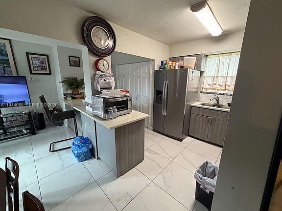 5th image of 7570 Miramar Pkwy