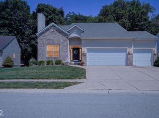10504 Aspen Dr, Fishers, IN 46037