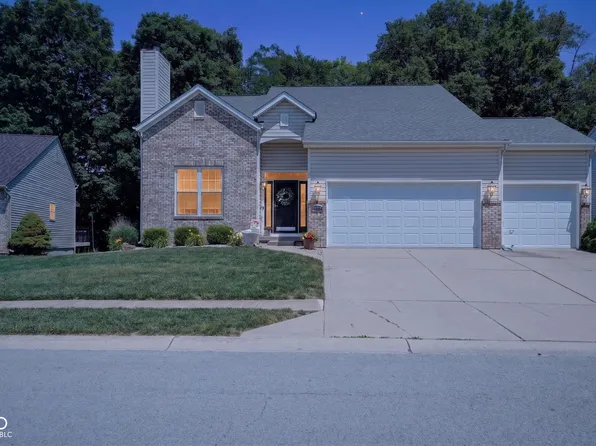 10504 Aspen Dr, Fishers, IN 46037