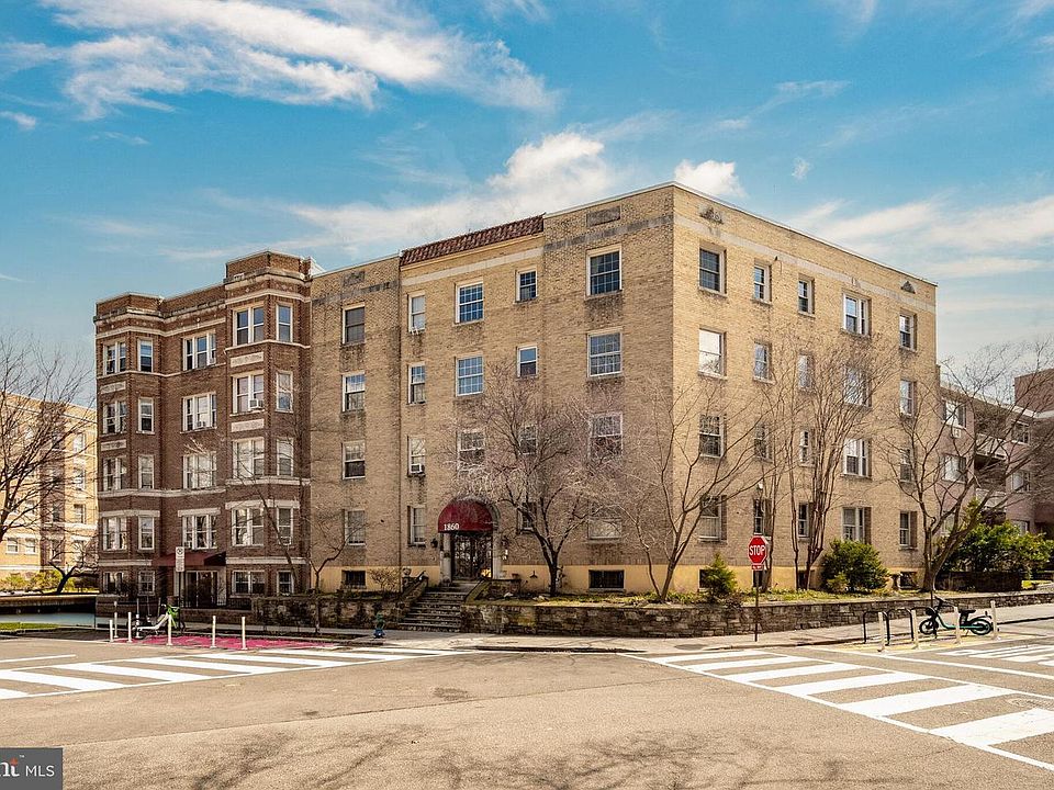1st image of 1860 Clydesdale Pl NW APT 105