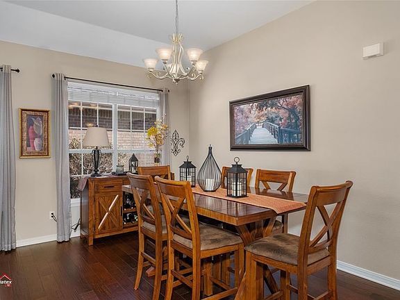 3rd image of 122 Grey Eagle Dr