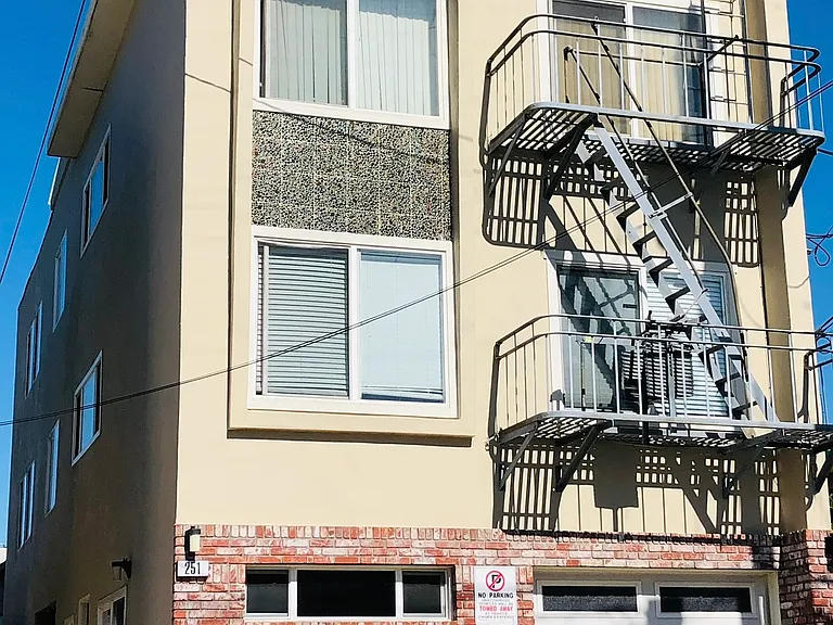 251 San Marco Ave #4 — Photo 8