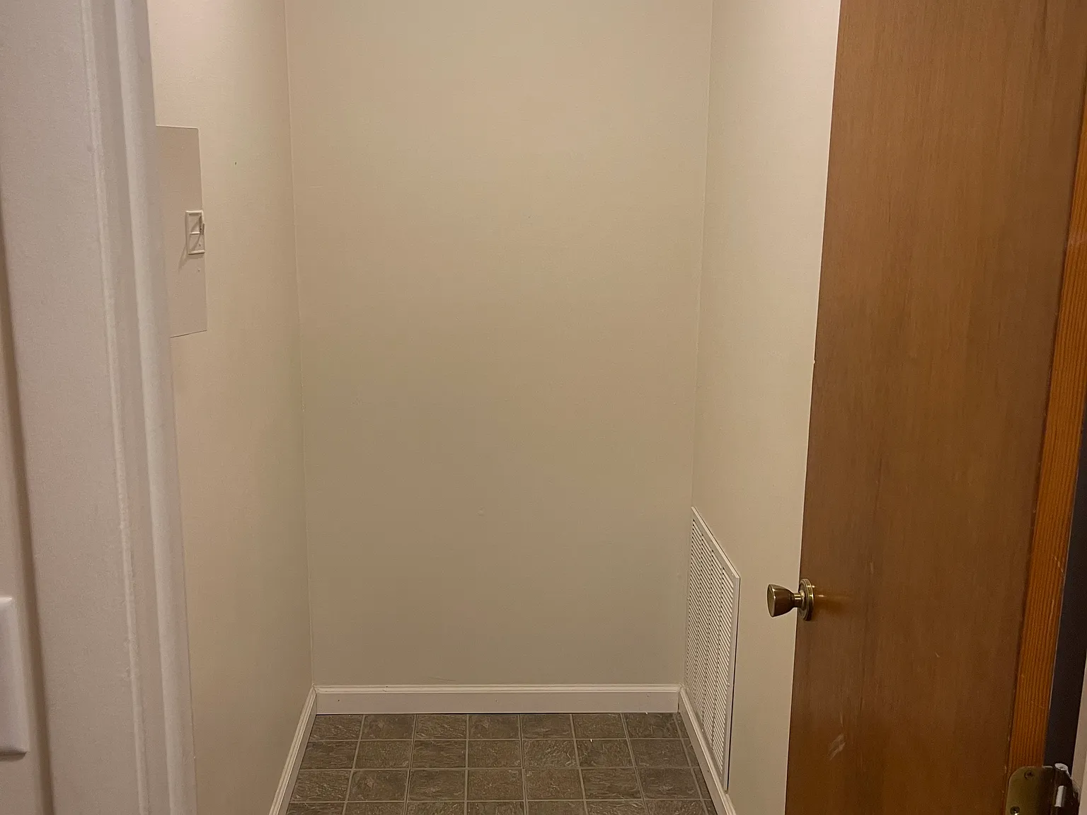 Colonial Estates — Photo 2