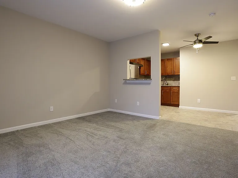 Chestnut Lane Apartments — Photo 29