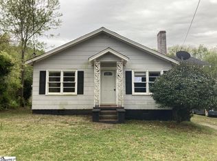 121 W 3rd Ave, Easley, SC 29640