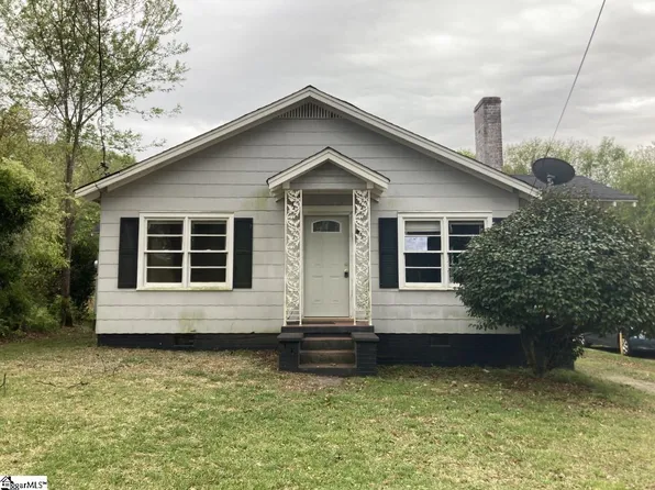121 W 3rd Ave, Easley, SC 29640