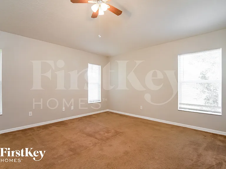 2101 Laparelle Dr — Photo 9