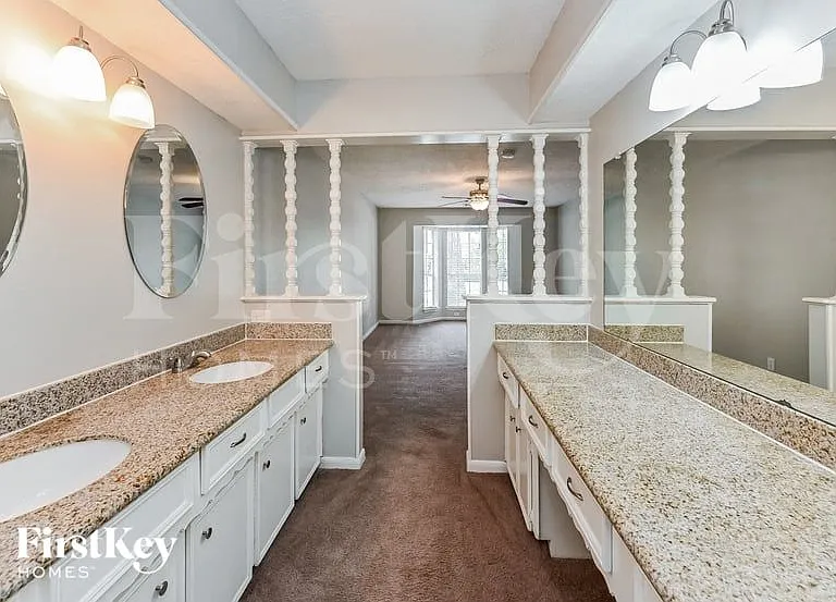 16010 Pebble Bend Dr — Photo 11
