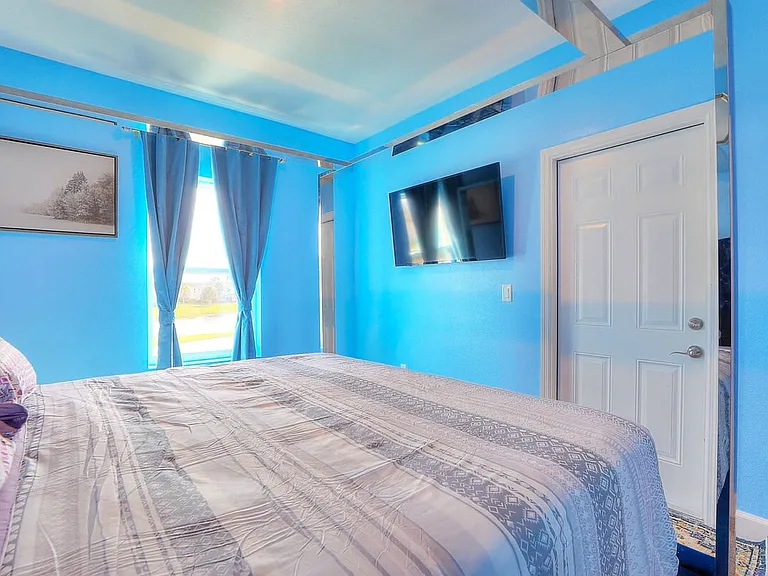 468 Lake Shore Pkwy — Photo 56
