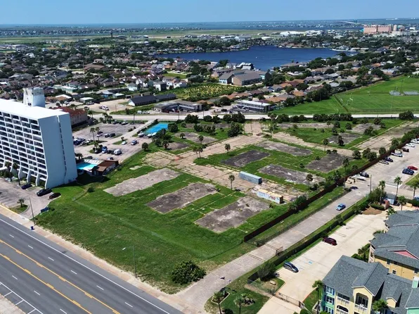 7301 Stewart Rd, Galveston, TX 77551